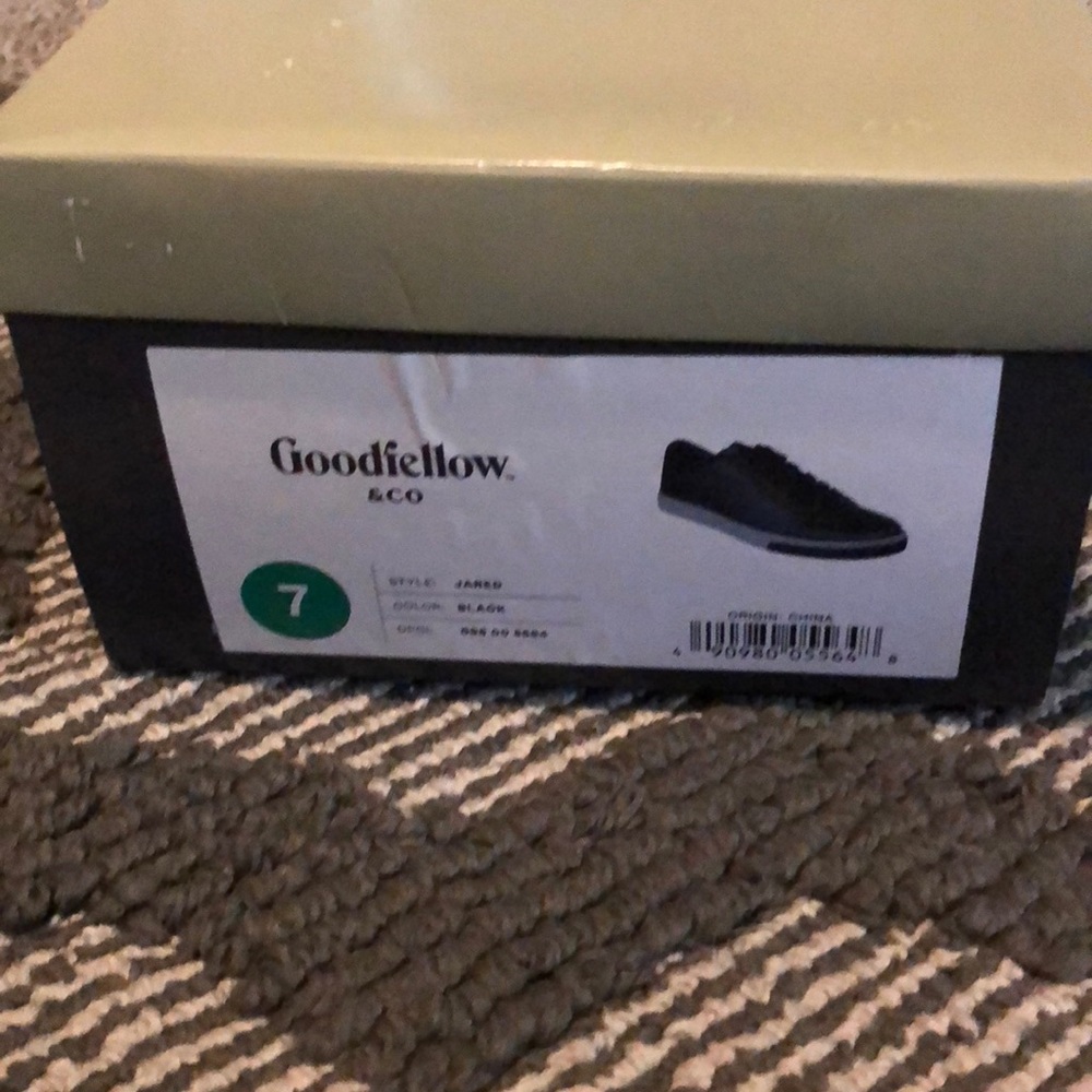 Men’s shoe